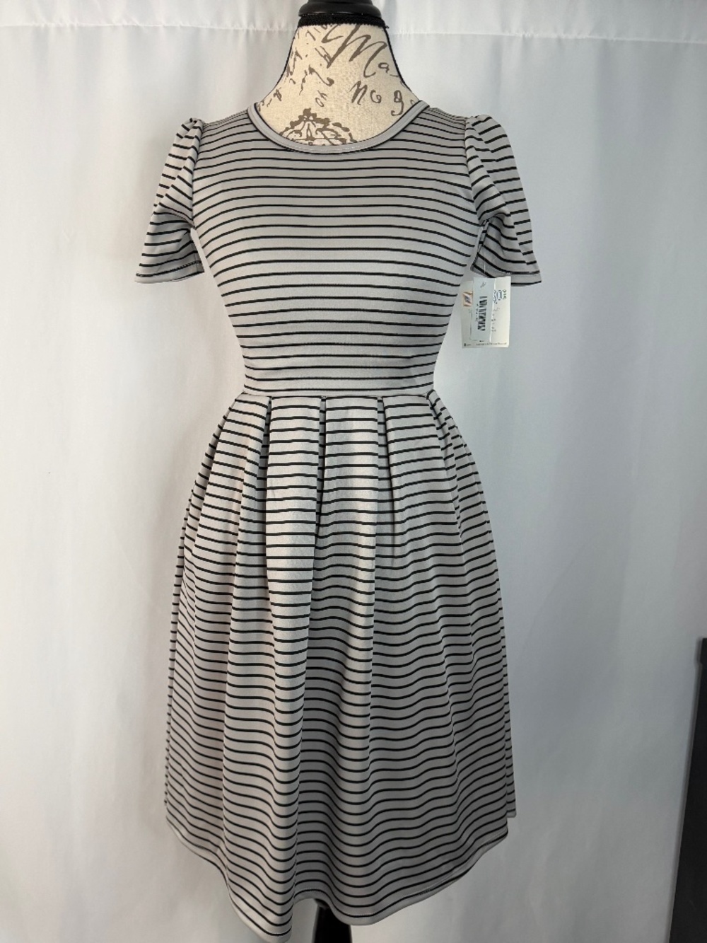 LuLaRoe Black & Gray Amelia Dress, XS (or Girls 14-16 XL) NWT